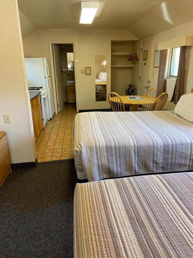 Woodland Motel 萨利达 外观 照片
